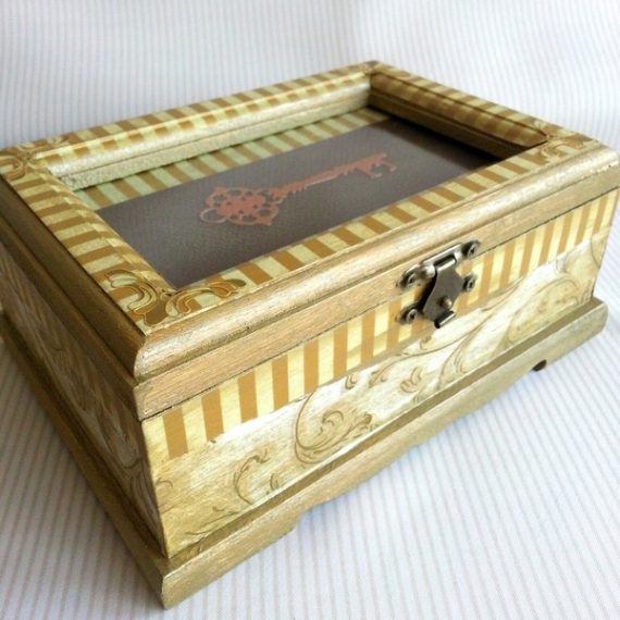 Memory Trinket Jewellery Box in Gold and Cream