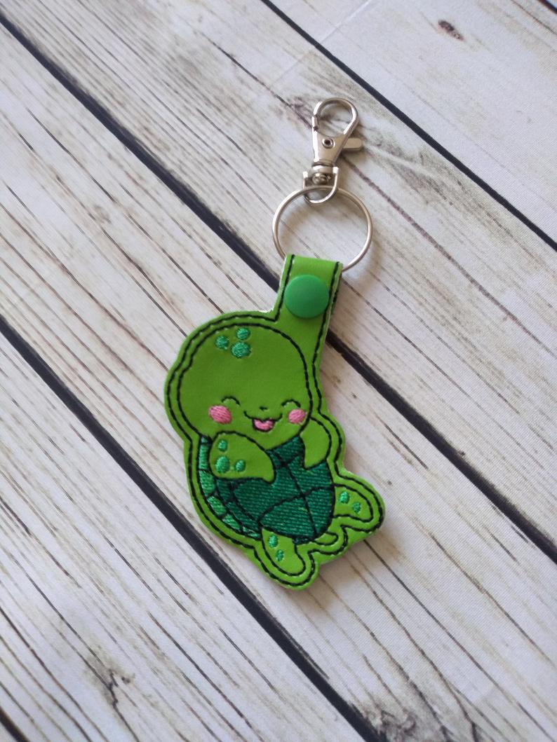 Cute Turtle keyring - Conscious Crafties